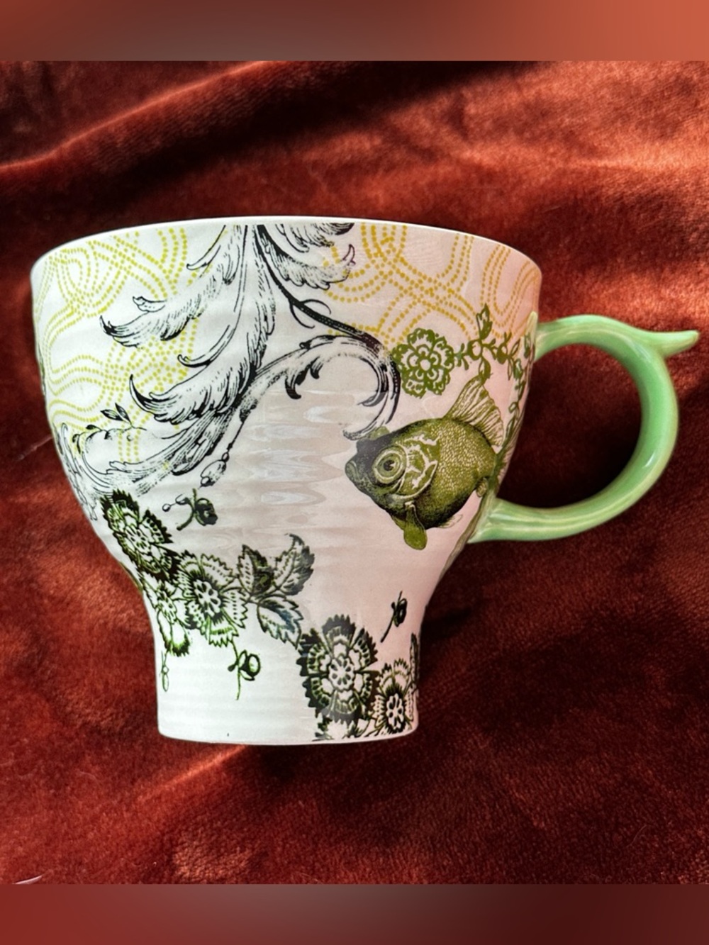 White and Green Decorative Fish Pattern Ceramic Mug